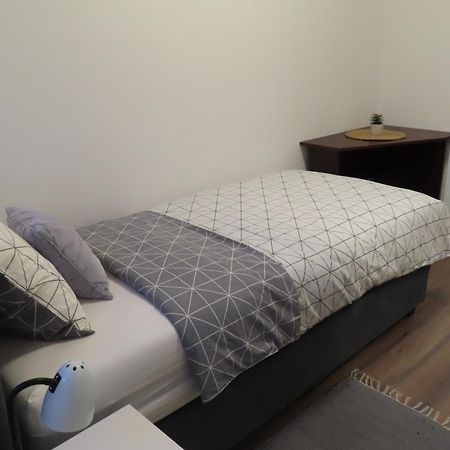 קארלובץ Apartman Ela מראה חיצוני תמונה